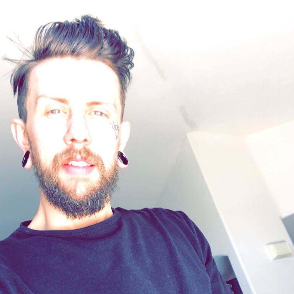 Meet your Posher, Caleb